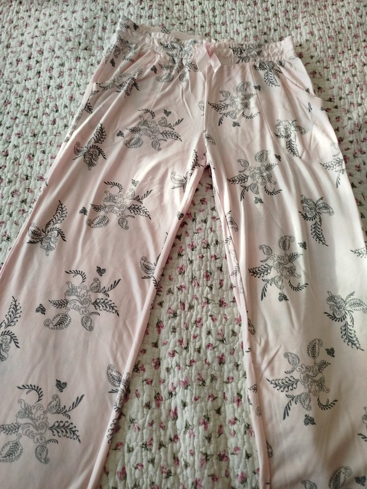 Pembe Desenli Uzun Kollu Rahat Pijama Takımı - Görsel 4