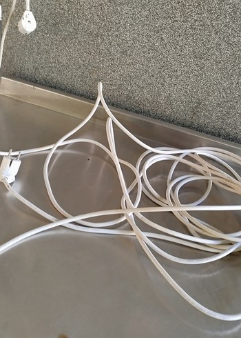 Beyaz Çoklu Priz ve Uzatma Kablosu - Görsel 2