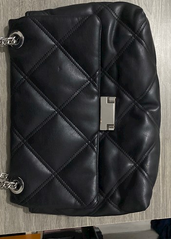 Beden siyah Renk Stradivarius zincir Detaylı Siyah Deri Kadın Çanta