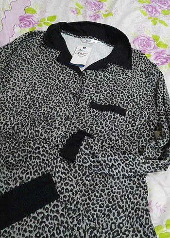 Gri Leopar Desenli Kadın Pijama Takımı - Görsel 3