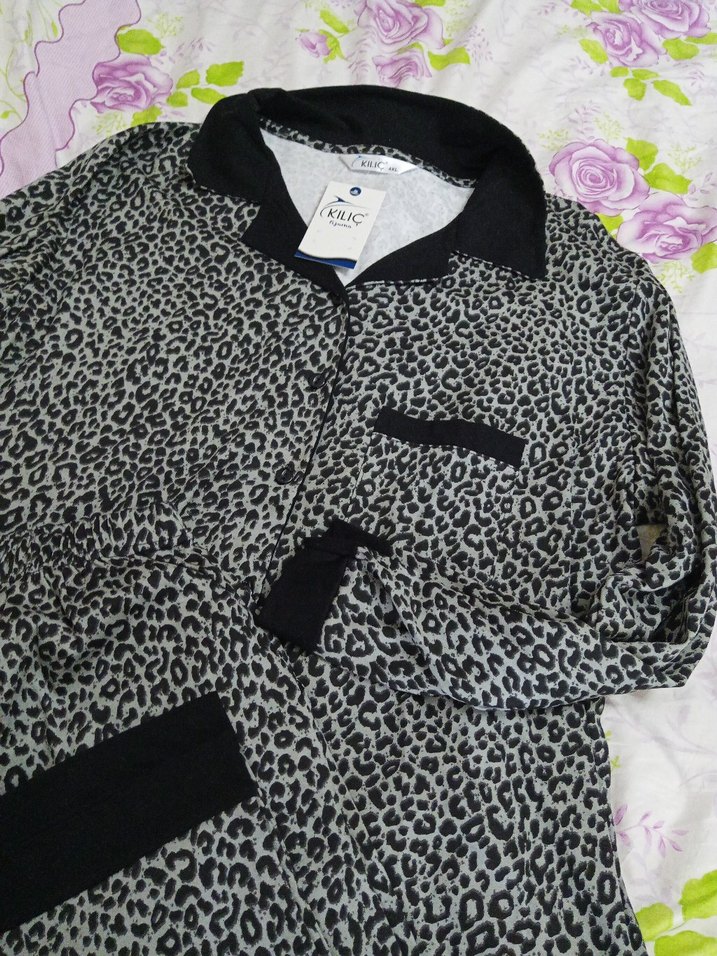 Gri Leopar Desenli Kadın Pijama Takımı - Görsel 3