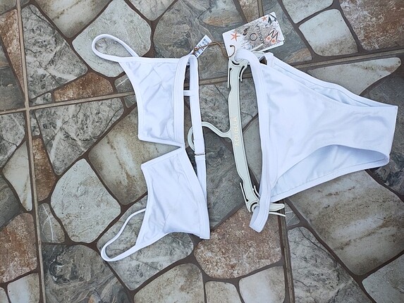 38 Beden beyaz Renk Aquella sıfır beyaz bikini