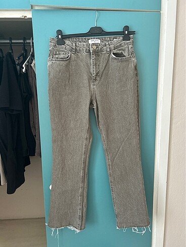 Crop Flare Jean