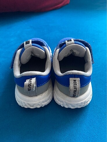 24 Beden mavi Renk Orijinal Nike 23.5 numara çocuk spor ayakkabı