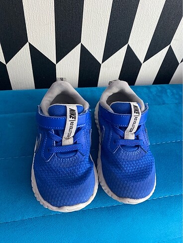 Nike Orijinal Nike 23.5 numara çocuk spor ayakkabı