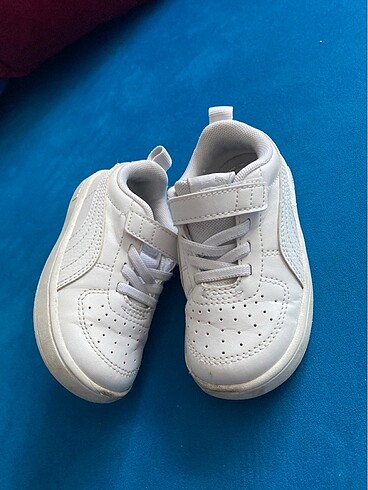 24 Beden beyaz Renk Puma 24 no çocuk spor ayakkabı