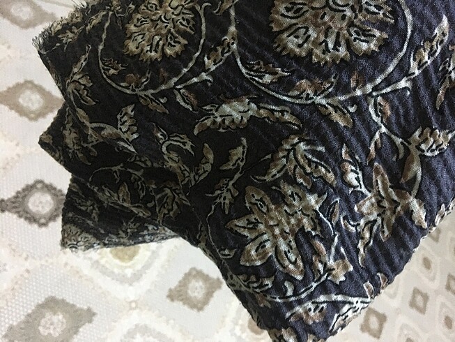Diğer Freshscarfs desenli bürümcük şal