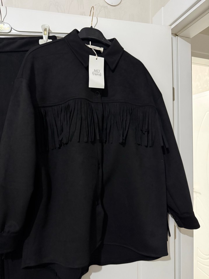 Siyah Süet Püsküllü Mini Kadın Takım - Görsel 3