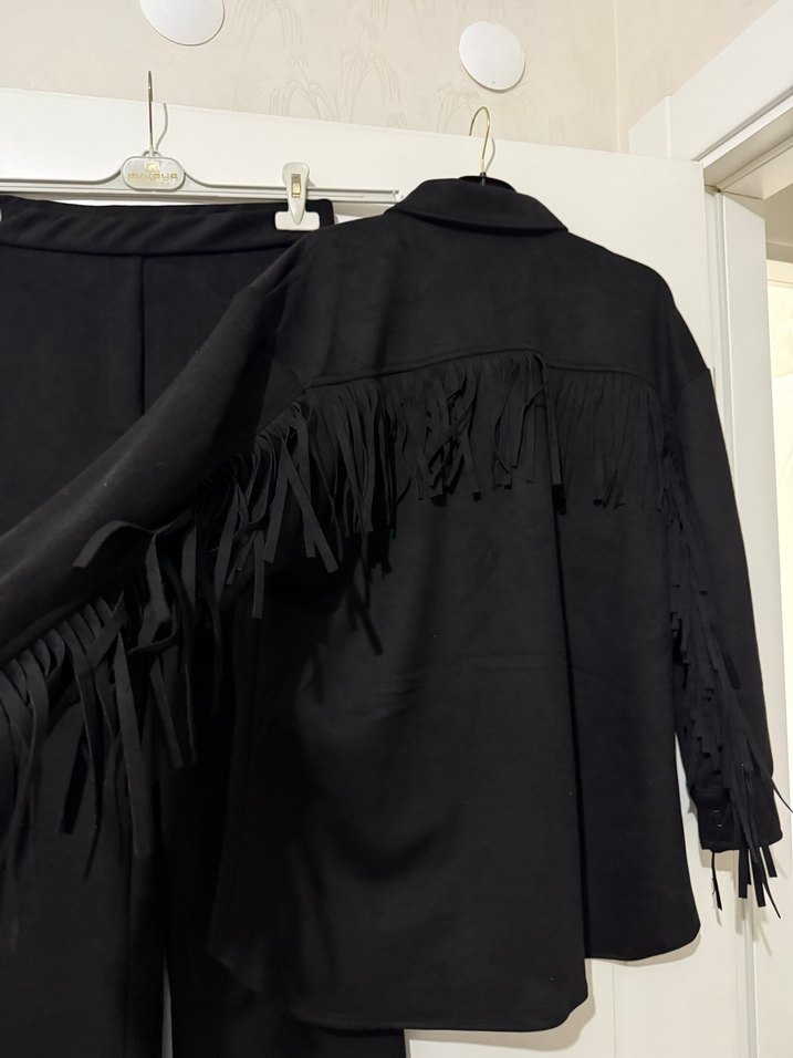 Siyah Süet Püsküllü Mini Kadın Takım - Görsel 4