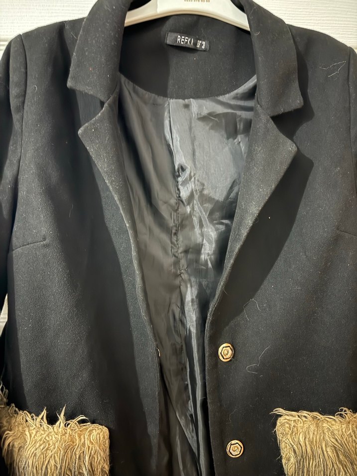 Kürk Detaylı Siyah Süet Kadın Kaban - Görsel 3