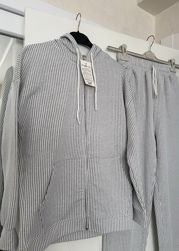 Gri Çizgili Kadın Keten Eşofman Takımı - Görsel 2