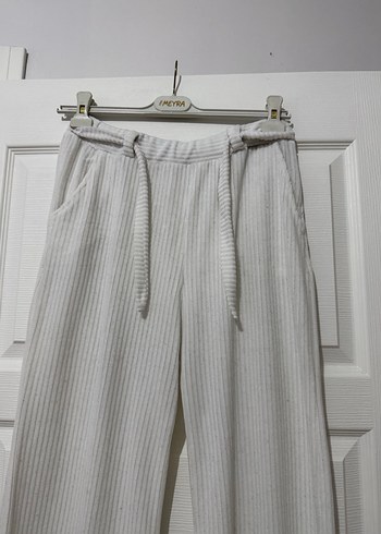 Beyaz Keten Kuşaklı Rahat Kesim Pantolon - Görsel 2