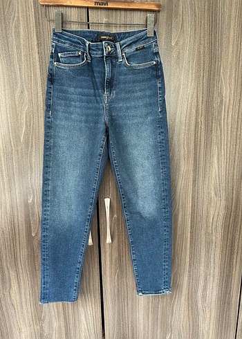 Mavi Jeans Mavi Yikamali Cindy Mom Jeans 25 27
