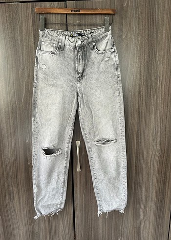 Mavi Jeans Yikamali Acik Gri Rahat Kesim Jean 25 27