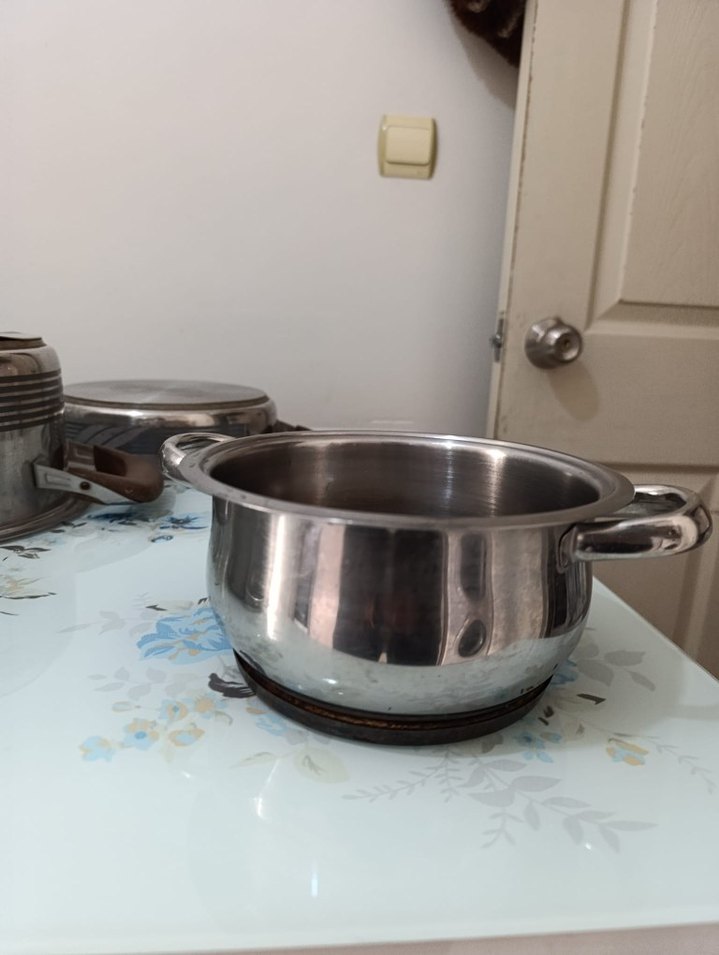 Parlak Gri Kapaklı Tencere - Görsel 3