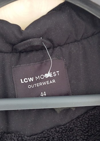 Kürk Detaylı Siyah Midi Kadın Mont kullanılmamış - Görsel 3