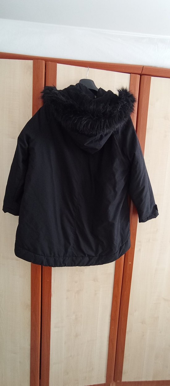 Kürk Detaylı Siyah Midi Kadın Mont kullanılmamış - Görsel 2