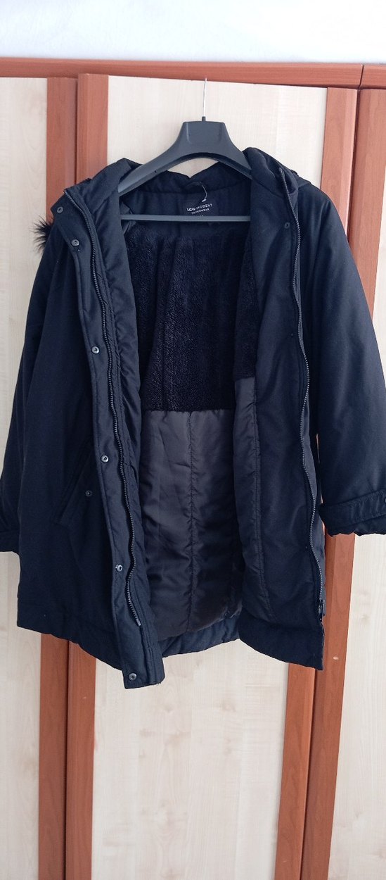 Kürk Detaylı Siyah Midi Kadın Mont kullanılmamış - Görsel 4