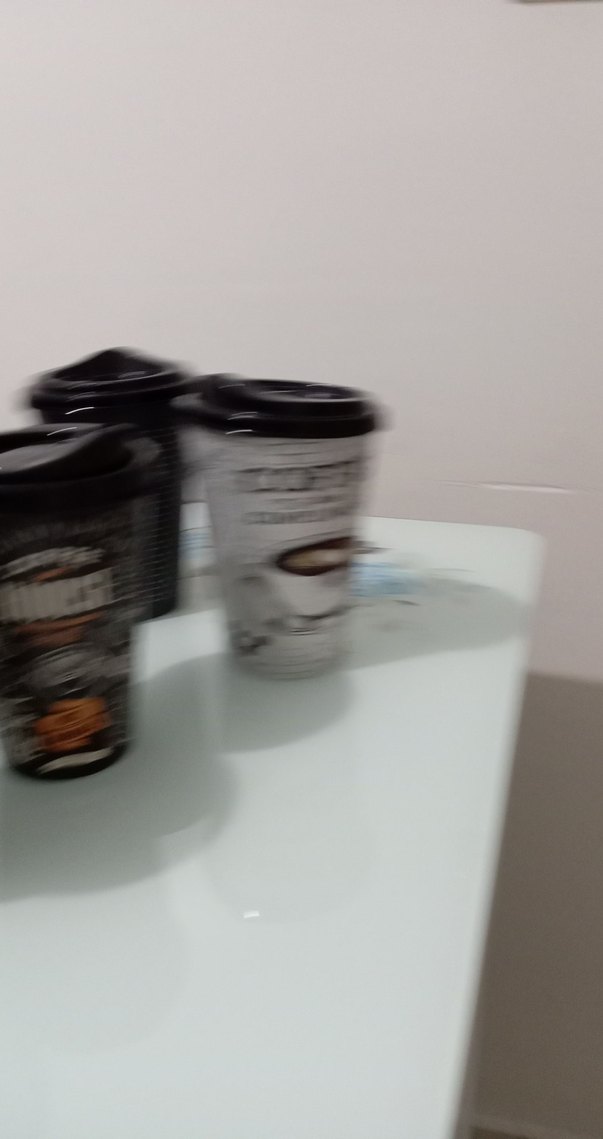 Desenli Siyah Plastik Kapaklı Bardak Seti - Görsel 3