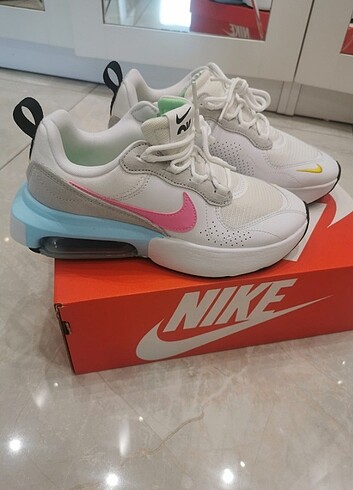 37 Beden NIKE AIRMAX VERONA ORJINAL SPOR AYAKKABI