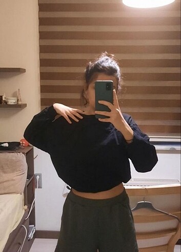 LC Waikiki Lcw siyah crop sweatshirt