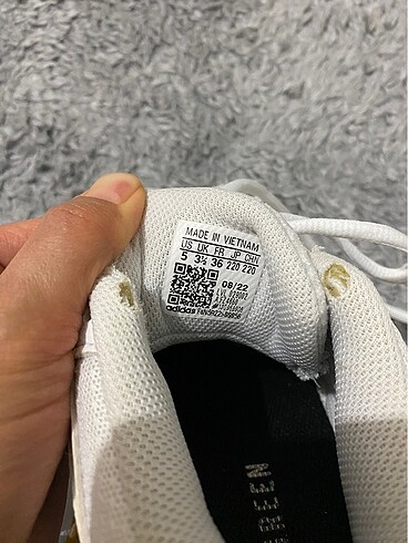36 Beden beyaz Renk Adidas spor ayakkabı