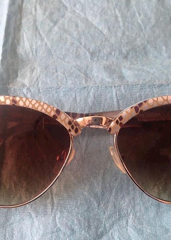 Parlak Payetli Bej Kadın Güneş Gözlüğü - Görsel 3