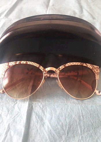 Parlak Payetli Bej Kadın Güneş Gözlüğü - Görsel 2