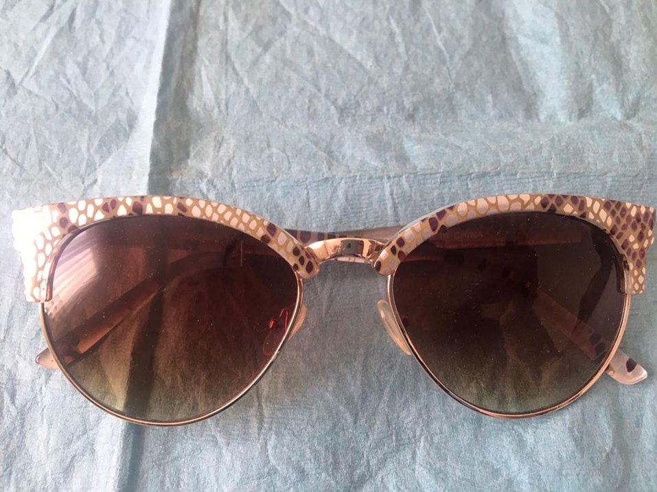 Parlak Payetli Bej Kadın Güneş Gözlüğü - Görsel 3