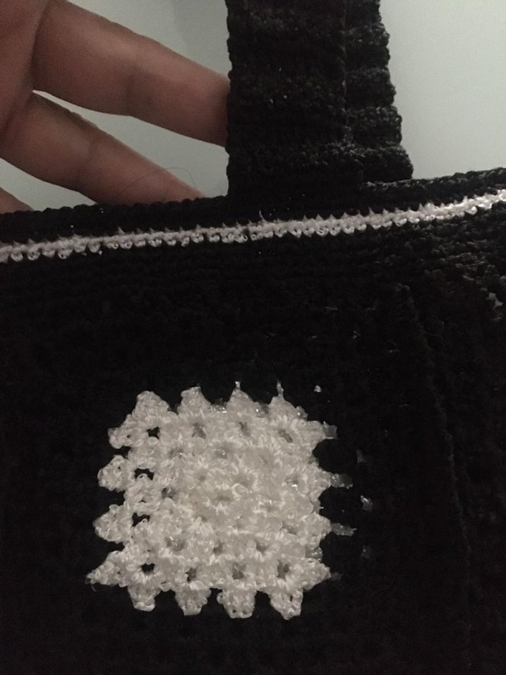 Siyah Beyaz Kareli Örgü Kadın Çanta - Görsel 3