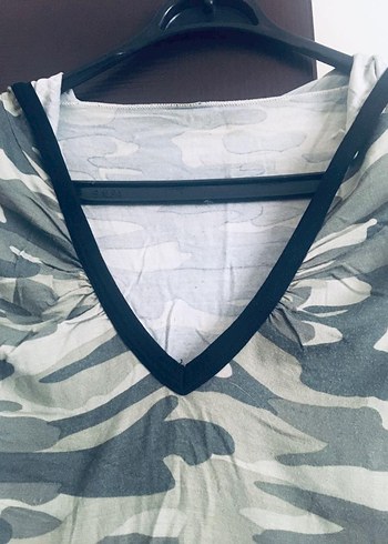 Kolsuz Kamuflaj V Yaka Kadın Yelek - Görsel 3