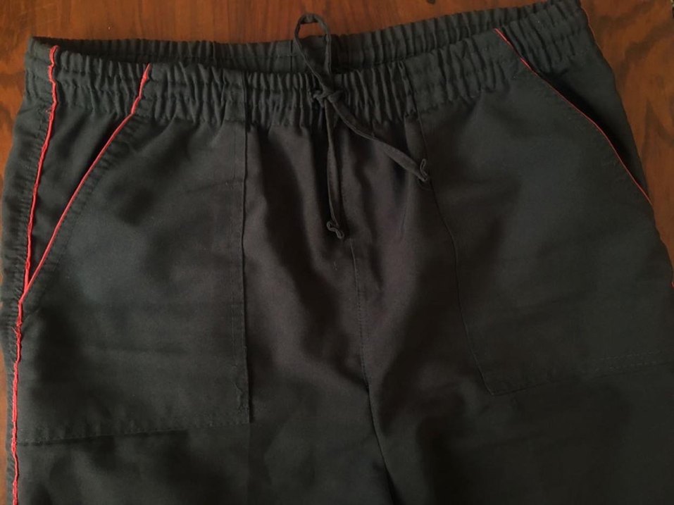 Düğmeli Siyah Kadın Kumaş Pantolon - Görsel 3