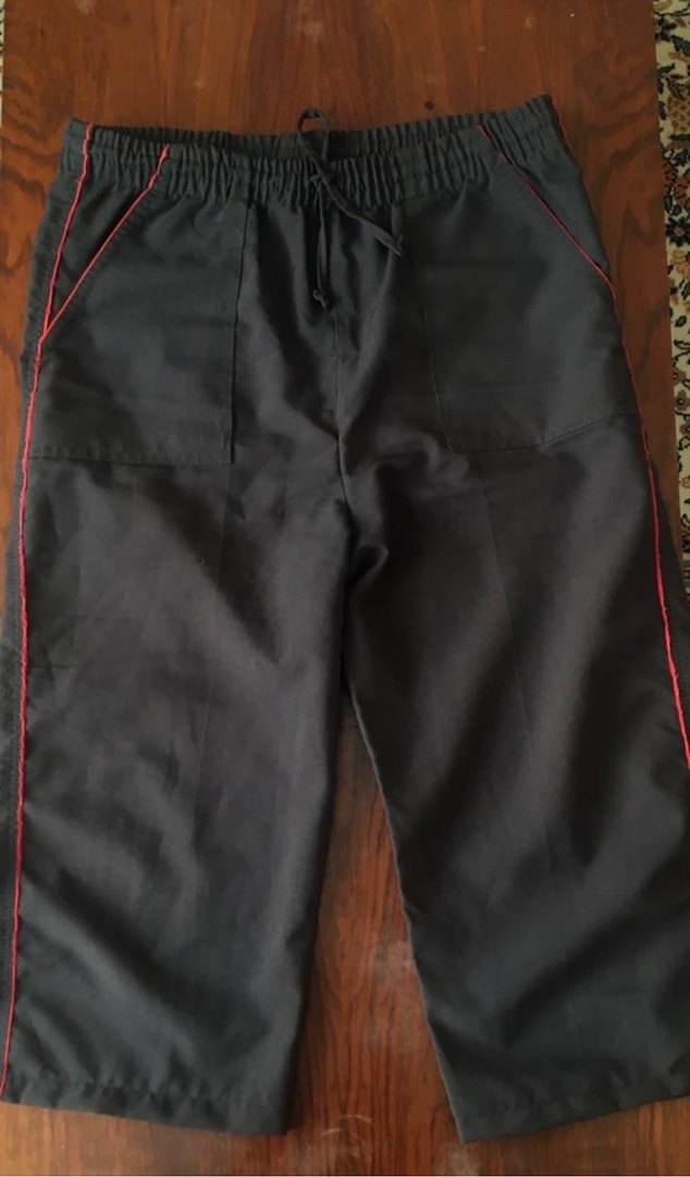 Düğmeli Siyah Kadın Kumaş Pantolon - Görsel 4