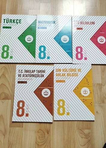 TOYAKADEMİ 8.SINIF SORU BANKASI TÜRKÇE MATEMATİK FEN İNKILAP DİN