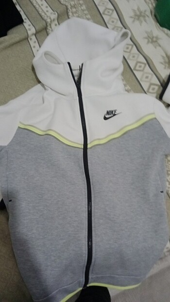 Tech fleece