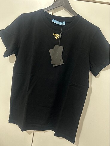 Prada ithal thşört
