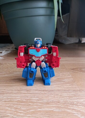 Transformers Araba