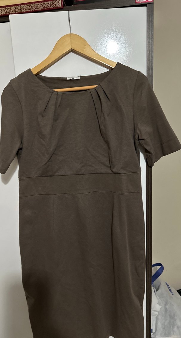 Kısa Kollu Kahverengi Elbise - Görsel 3