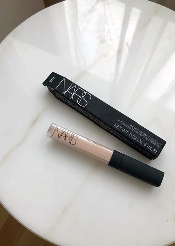 Nars NARS Açık Ten Likit Fondöten