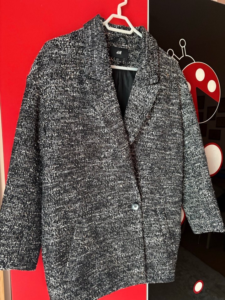 Gri Düğmeli Kadın Kaban - Görsel 3