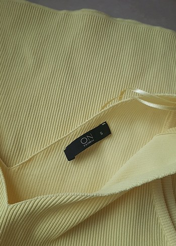 Sarı V Yaka Mini Düğmeli Triko - Görsel 2