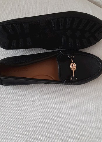 Siyah Parlak Yılan Desenli Deri Kadın Babet - Görsel 4