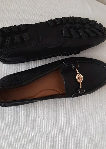 Siyah Parlak Yılan Desenli Deri Kadın Babet - Görsel 3