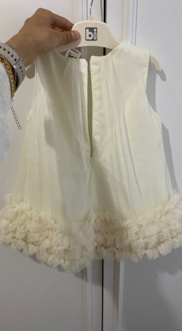 Kız Çocuk Beyaz Fırfırlı Askısız Elbise - Görsel 4