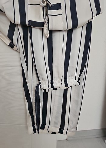 baglamalı saten Çizgili Kadın pijama takımı - Görsel 5