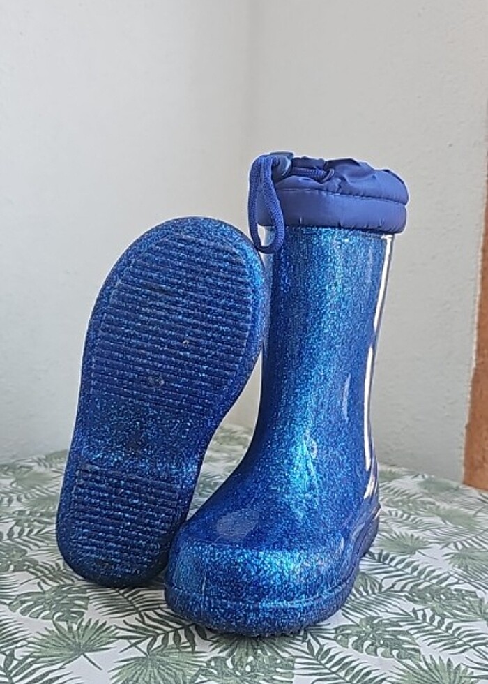 Temiz yağmur botu - Görsel 2