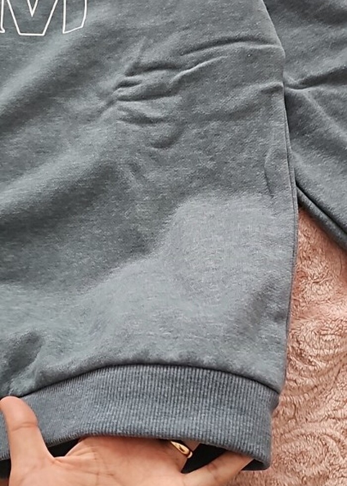 Mavinin ihraç fazlası kumaşı ile dikildi  - Görsel 2