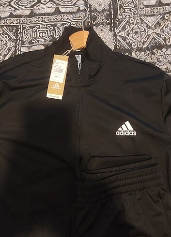 Adidas eşofman takımı 