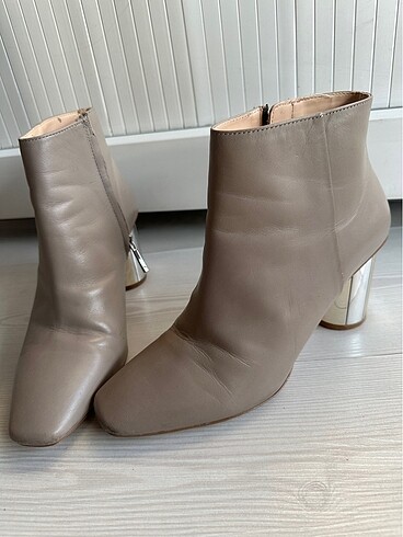 Zara Bot