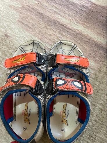 26 Beden Spidermanlı çocuk sandalet